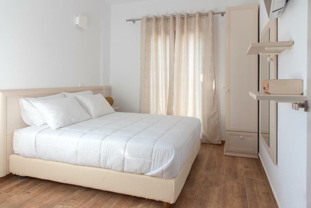 Paros Elitas Villas ภายนอก รูปภาพ
